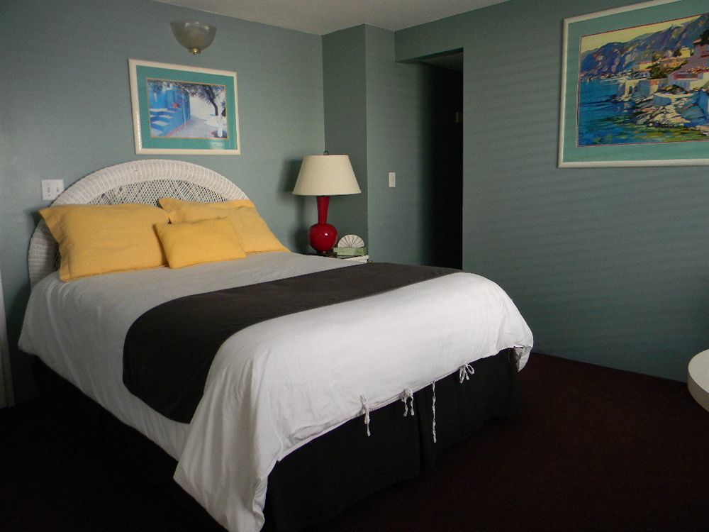 Glenmore Plaza Hotel Avalon Exterior foto